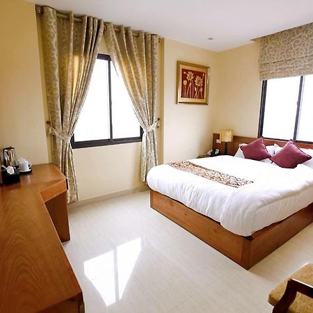 Hanoi B Hotel & Travel - 5 Mins Hoan Kiem Lake Exteriör bild
