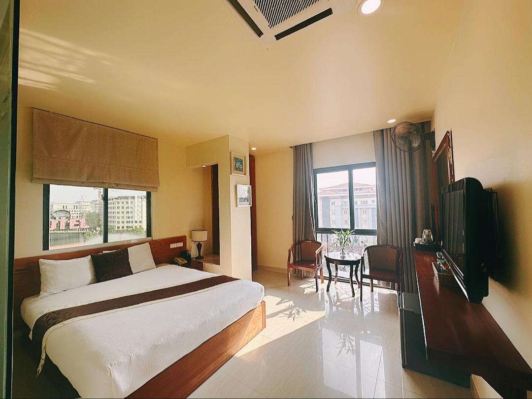 Hanoi B Hotel & Travel - 5 Mins Hoan Kiem Lake Exteriör bild