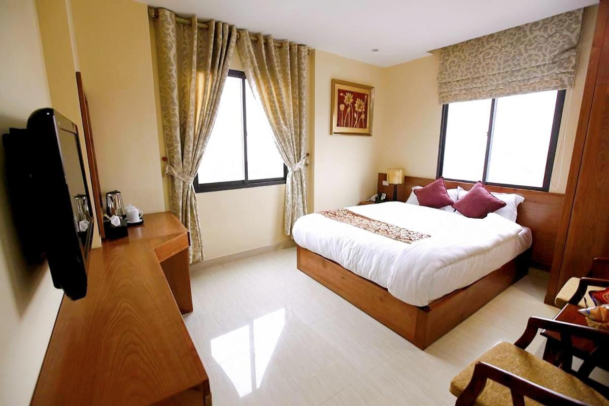 Hanoi B Hotel & Travel - 5 Mins Hoan Kiem Lake Exteriör bild